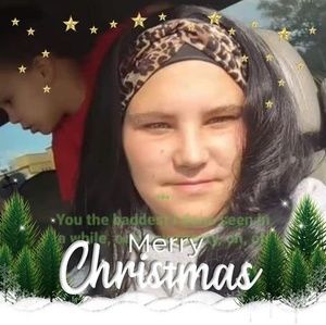 Meet your Posher, Tee